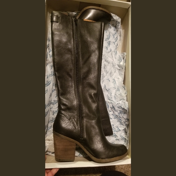 Boots - Picture 2 of 3